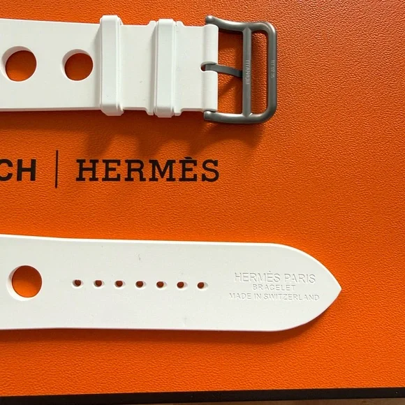 Hermes Apple Watch White Watch Band - Picture 2 of 8